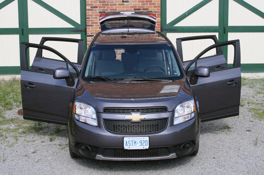  Chevrolet Orlando 2012 года  (фото 4 из 38)